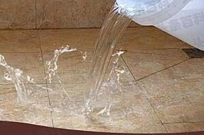 怀化市漏水维修 免砸砖防水材料该如何施工